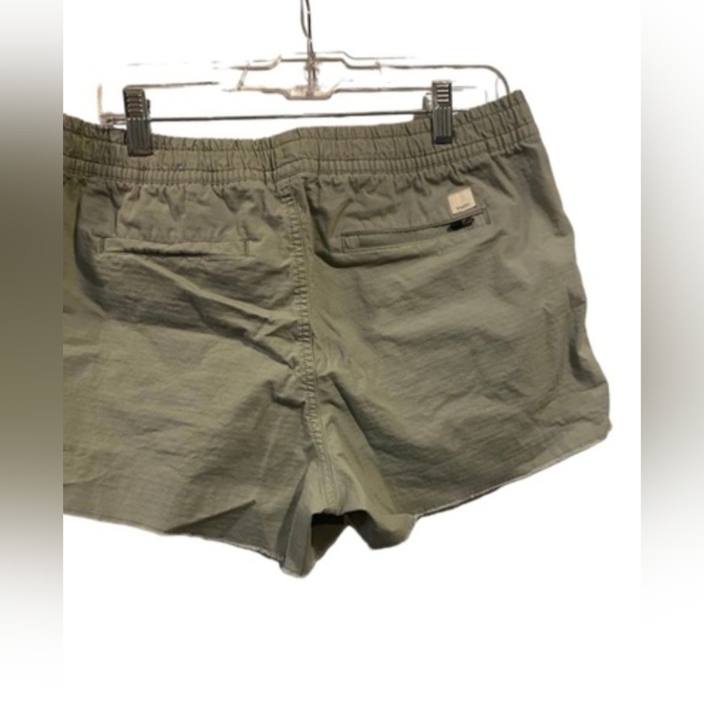 Vuori Riptide Shorts - Picture 2 of 3